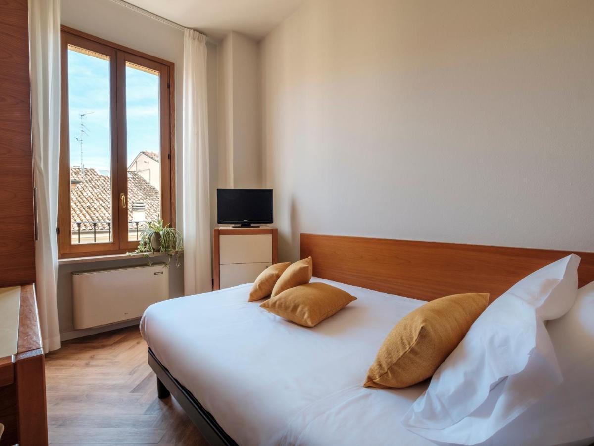 Hotel Lory フォルリ エクステリア 写真