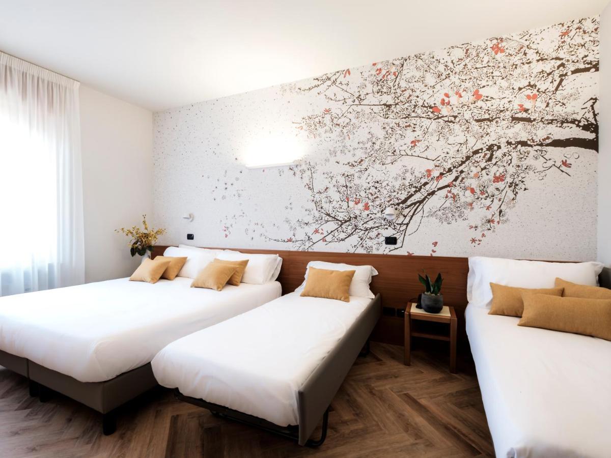 Hotel Lory フォルリ エクステリア 写真